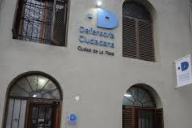 Entre ilustres, conocidos y desconocidos se anotaron 109 postulantes para Defensor Ciudadano