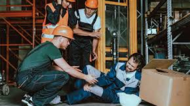 Demoras en atender, confusión y caos: trabajadores denuncian que están yendo al bombo en la Superintendencia de Riesgos del Trabajo de La Plata