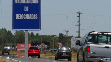 Si dice máxima 60, dale pelota: ya funcionan los lectores de velocidad en el Distribuidor y el Camino Centenario