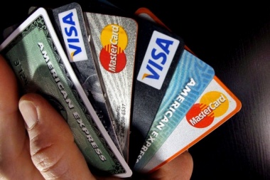 Tarjetas de crédito: si pagás el mínimo, estás en el horno
