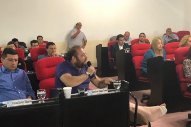 Escandalosa sesión en el Concejo Deliberante de San Miguel: cantaron el MMLPQTP