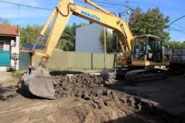 Denuncian una operación política detrás del reclamo por los adoquines de una calle de Ensenada