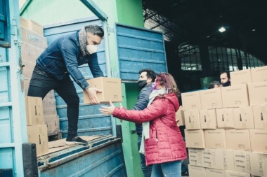 Con 26 mil kilos, se inició en Ensenada la compra de alimentos a fábricas recuperadas, cooperativas y pequeños productores