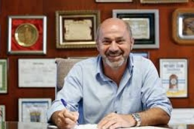 Pelado Noel: Secco anunció un bono navideño para los municipales ensenadenses