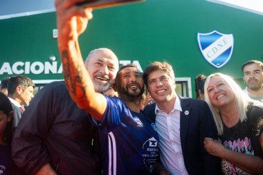 En otro día histórico para Ensenada, Axel y Secco inauguraron elComplejo Deportivo y Salón de Usos Múltiples del Club Nacional Evita