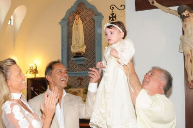 Scioli mostró a Francesca,su hija con Gisela Berger: cumpleaños, bautismo y ¿Previa de casamiento?