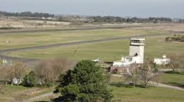 Admiten que hay sacar al Aeropuerto del Barrio Aeropuerto porque queda lejos y no hay plata para construir buenos accesos