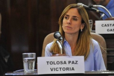 Dedo en la llaga: "Hay que tener la altura para poder felicitarlo", dijo Tolosa Paz sobre el triunfo de Garro