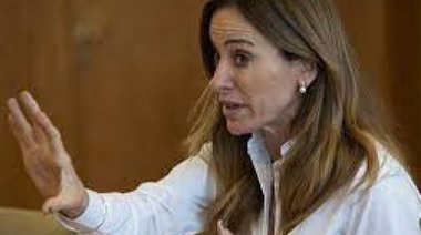 No le anda la SUBE: revelan que Tolosa Paz autorizó un gasto de $220 millones en remises