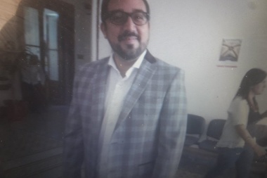 Garro a Ponce por el saco: ¿Qué te pusiste, boludo?