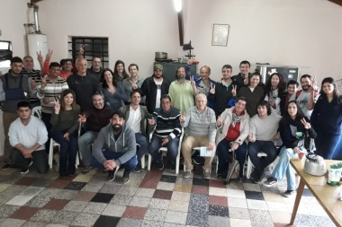 El PJ sigue con las reuniones en los barrios y reclama medidas por la situación social