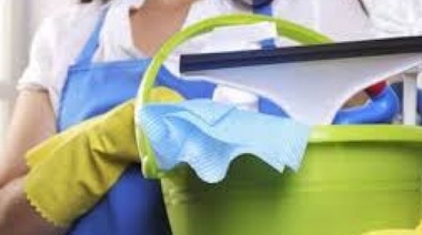 Aumenta a $159 la hora el salario del personal que hace tareas domésticas