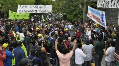 Pidieron la liberación del Pata Medina y denunciaron despidos en un acto de la UOCRA en Ensenada