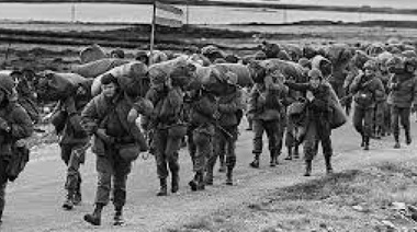 La Plata, ciudad que sufrió como ninguna el dolor de la guerra, recuerda hoy a sus héroes