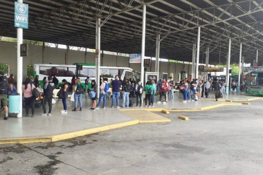 Pasan cuando quieren: por incumplimiento de servicios y frecuencias la CNRT sanciona a las empresas de transporte público urbano