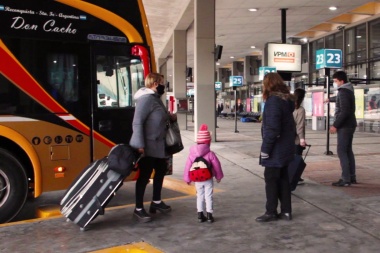 Vacaciones de Invierno: requisitos para el viaje de menores de edad en transportes públicos