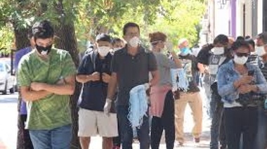 En Zárate, el intendente dispuso barbijo obligatorio para andar en la calle y los repartirá gratuitamente