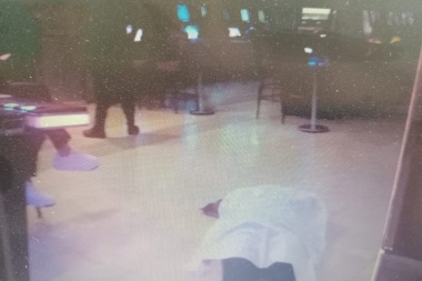 La Crueldad Avanza: una jubilada murió en un Bingo, la taparon con una sábana y siguieron timbeando