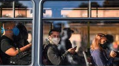 El Bicho sigue dando vueltas: recomiendan usar barbijo en el transporte público