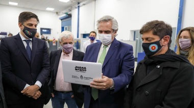 Lanzaron el Plan Juana Manso para entregar 633 mil notebooks a escuelas secundarias