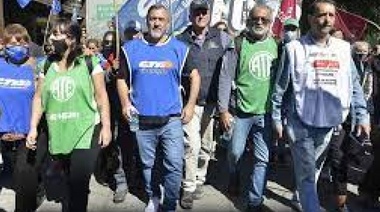 Secuestro y piratería: denuncia penal contra empleados del empresario inglés que se apoderó de Lago Escondido