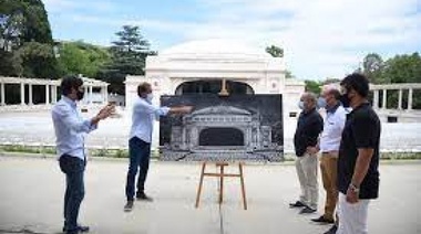 Sigue la novela del Teatro del Lago: Saintout insiste en que Garro lo ocupa ilegalmente