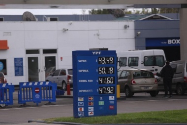 Aflojan la soga: postergan por un mes el aumento de la nafta previsto para este finde