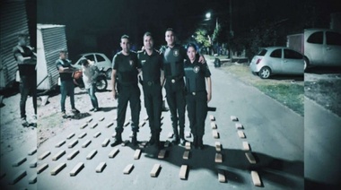 Investigan si en una comisaría hubo una fiesta clandestina