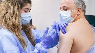 Los vacunados podrán volver al trabajo presencial, incluso mayores de 60