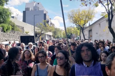 Con los 56 de Clarín y Olé, estiman que suman 3.500 los trabajadores de Prensa despedidos desde 2015