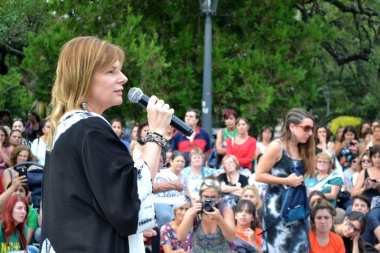Movida feminista en La Plata: Saintout dijo que "Vidal es Macri y su poder es macho"