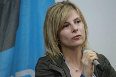 Saintout dijo que el país está en "emergencia democrática"