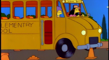 Chofer escolar, fumado: pasa en los Simpson, pasó  en Bahía Blanca