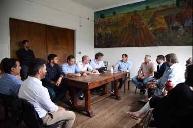Garro reunió a su gabinete en Los Hornos con las obras en marcha como prioridad