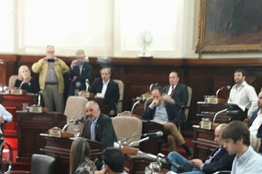 Jorge Joury emocionó al Concejo Deliberante que lo declaró Personalidad Destacada de La Plata