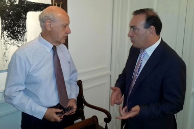 Con los pies sobre la tierra, el último candidato a intendente de una lista Lavagna Presidente dijo que "por ahora todo es contar porotos sin tenerlos sobre la mesa"