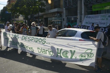 Sigue la angustia de los trabajadores del diario Hoy: tres meses sin cobrar