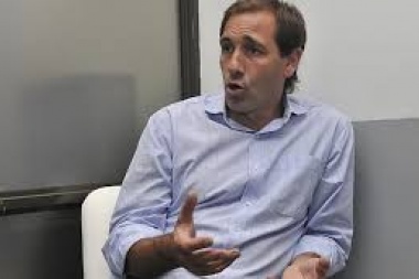 "Un placel lecibilo, intendente Galo": Garro ahora se va a China