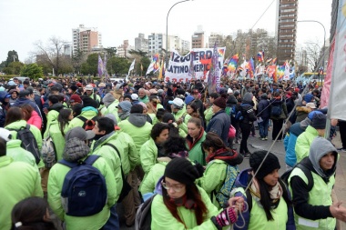En La Plata se acordó ayuda social y más trabajo para las cooperativas