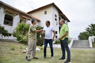 Garro reconoció al empleado municipal que ayudó a rescatar a una andinista en Mendoza