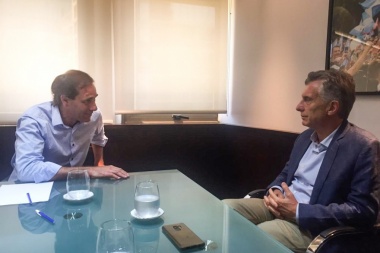 - "¿Che Julio y allá en La Plata cómo te va?" - "Mejor que a vos acá, seguro": Garro y Macri, en reunión a solas