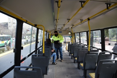 El uso del transporte público en La Plata se redujo a más del 90%