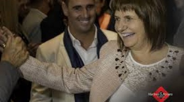 Rambo Palummo no se rinde: ahora quiere llevar un caza bombardero a la República de los Niños