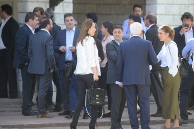 En la Repu y con Garro como anfitrión, Vidal bajó línea a su gabinete: hay 2019