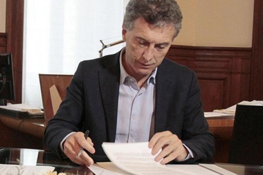 Mauricio puso el gancho: hay bono de $5,000 para los privados y estudian compensar a estatales nacionales