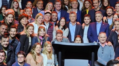 Caras platenses pero no la de Garro en el acto de Macri de re vomitamiento del Pro