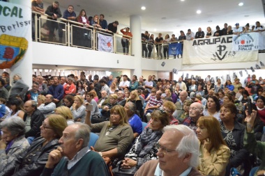Capitanich en La Plata: "En 2019 es democracia o corporaciones"