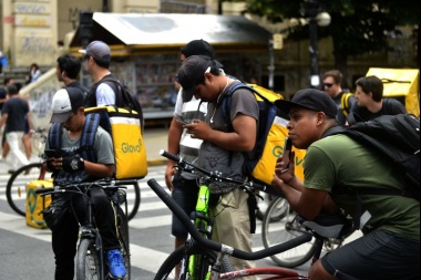 Los Glovers pidieron a sus clientes que no los dejen esperando, como presa fácil de los chorros