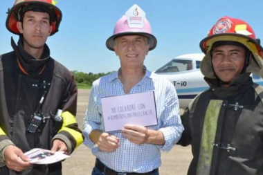 Se desploma la imagen del Gobierno y buscan bombero para apagar el fuego