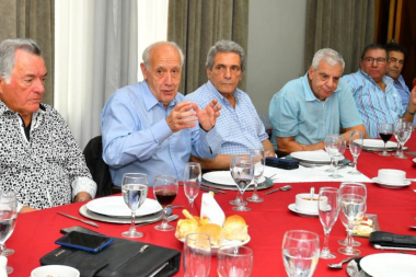 Lavagna ya tiene pata sindical y su candidatura avanza en La Plata
